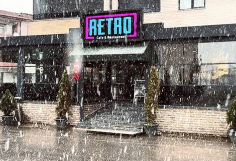 Read more about the article Retro Cafe & Restaurant